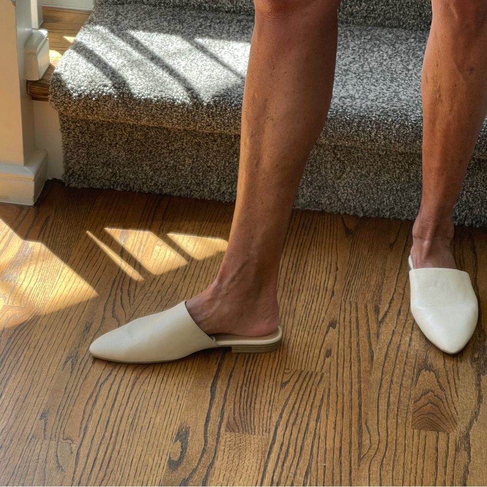 Old Navy neutral slides- Size 7